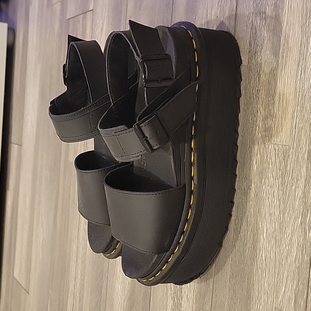 DR MARTENS Voss Quad Platforms